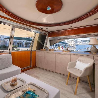 Mary Yacht 12