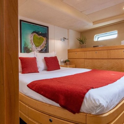 Lady 8 Yacht 12