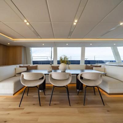 Hu-Lysse Yacht 12