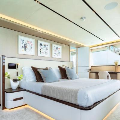 Midnight Saga Yacht 14