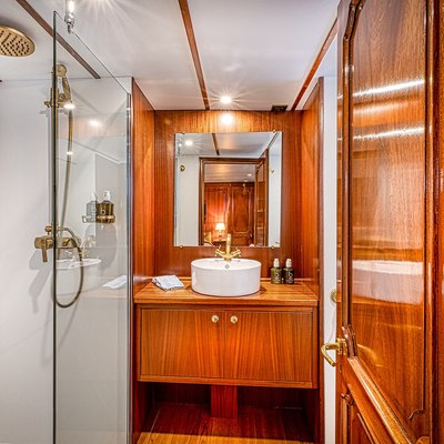 Chantella Yacht 8