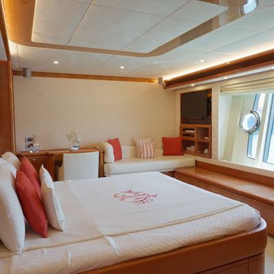 Lady Natasa Yacht 15