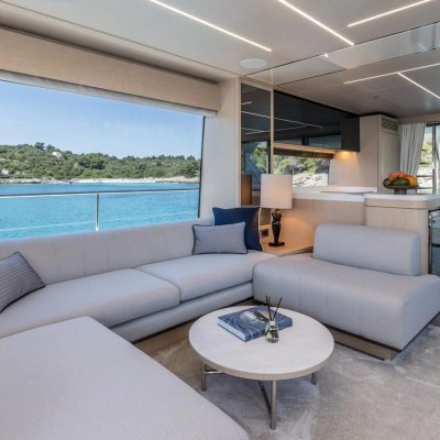 Ascend Yacht 15