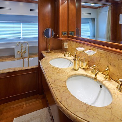 Imagine Yacht 8
