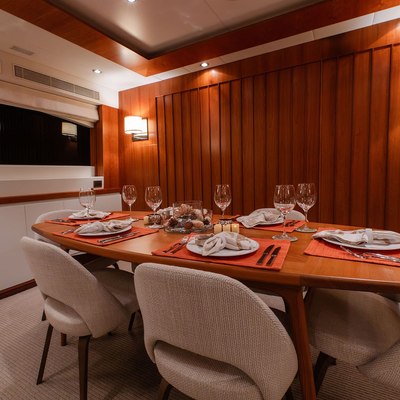 The Clubhouse Yacht 13