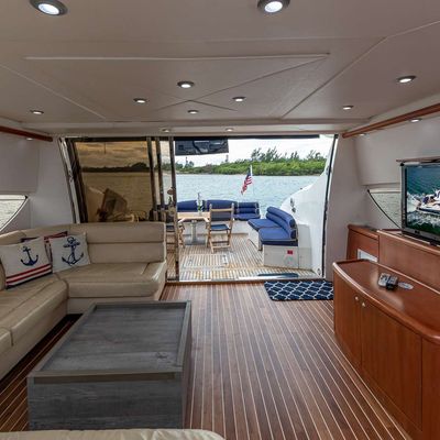 Aquaholic Yacht 11