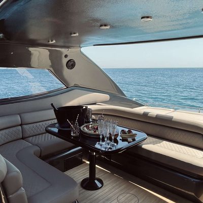 007 Yacht 12