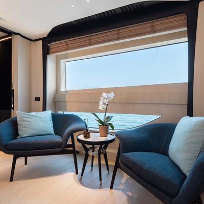 Bella Vita Yacht 15
