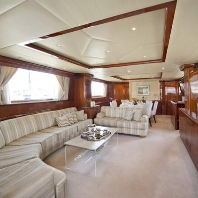 Falcon Island Yacht 5