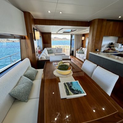 Sarahlisa Yacht 11