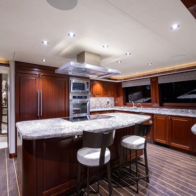 Determination Yacht 15