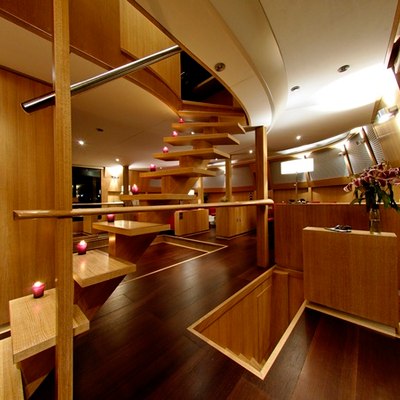 Bliss Yacht 15