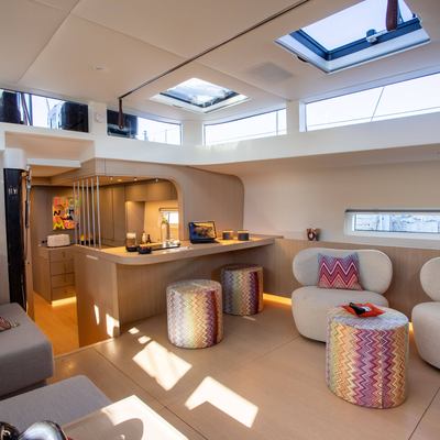 W Yacht 12