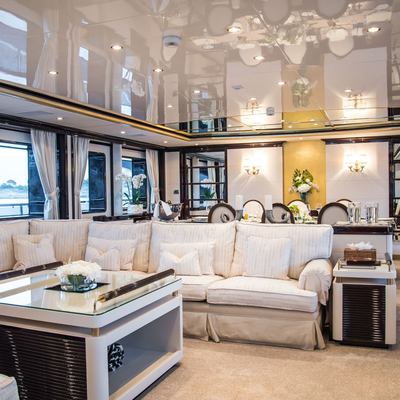 Diane Yacht 11