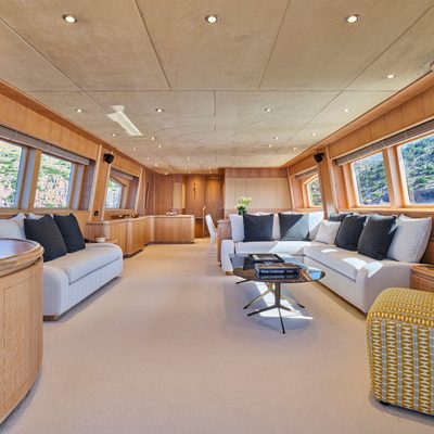 Tritone Yacht 11