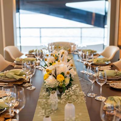 Symmetry Yacht 13