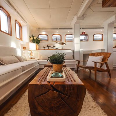 Mutiara Laut Yacht 14