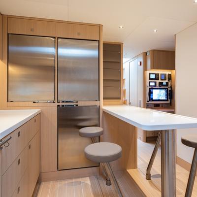 Alix Yacht 11
