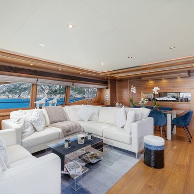 Ethna Yacht 12