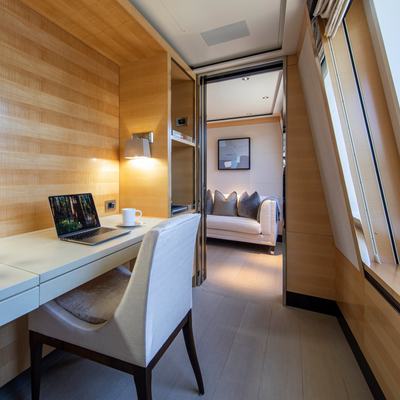 Lady Victoria Yacht 15