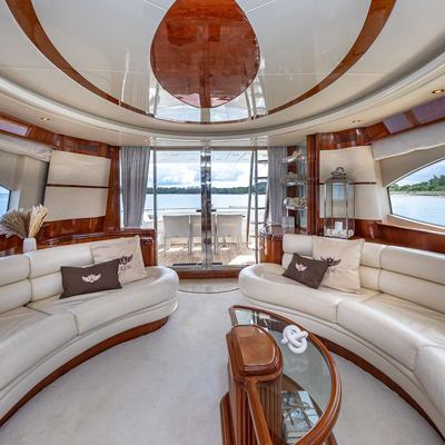 Salt Shaker Yacht 11