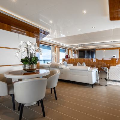 Velocity Yacht 11