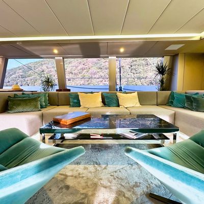 Honeybird Yacht 13