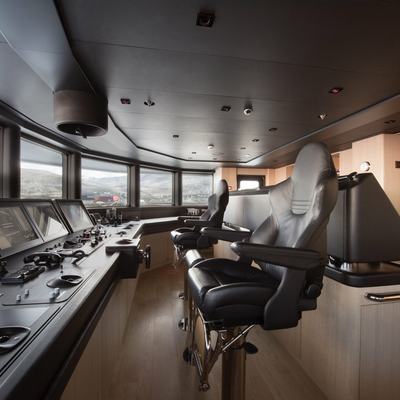Cloudbreak Yacht 14