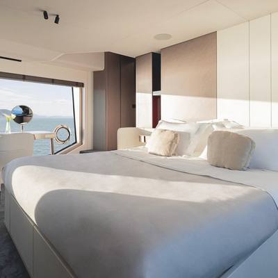 First Horizon Yacht 13