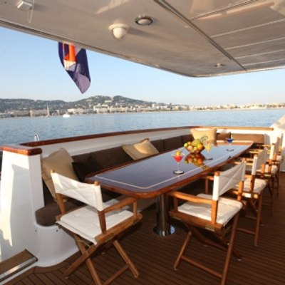 Sentimental Yacht 11