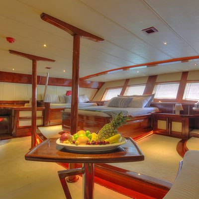 Nautilus Yacht 15