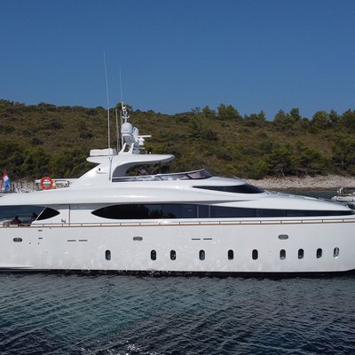 TUSCAN SUN Yacht Charter Price - Maiora Yachts Luxury Yacht Charter