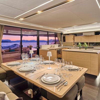 Sunmoon Yacht 11