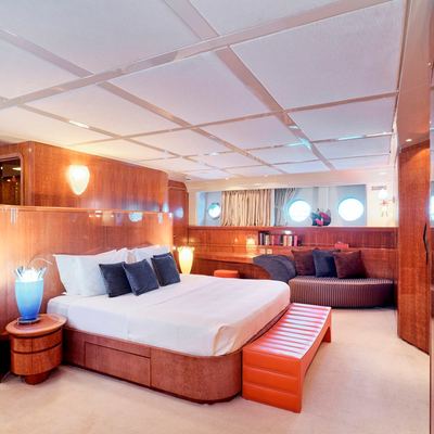 Condor A Yacht 15