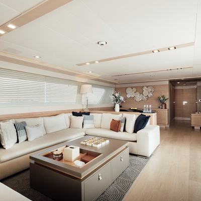 Centurion Yacht 13