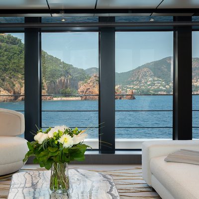 Lady Dia Yacht 15