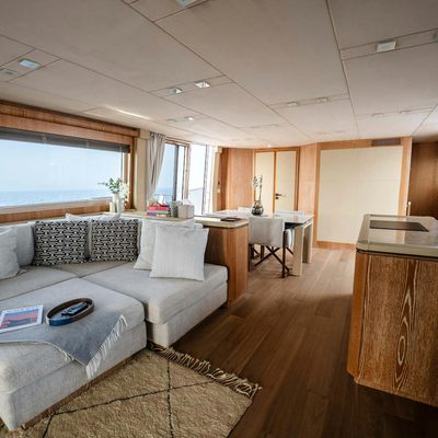 Venus Yacht 13
