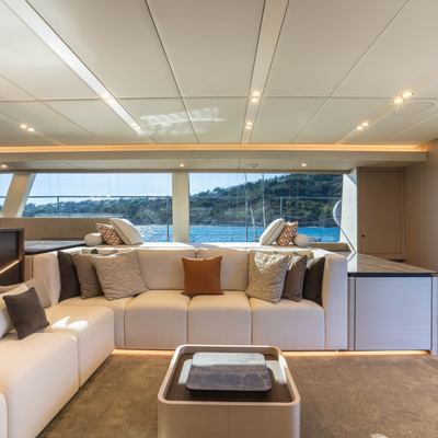 Aura Yacht 13