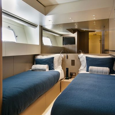Belle De Nuit Yacht 13
