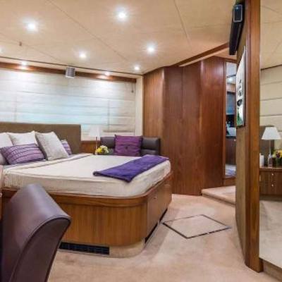Twins Yacht 15
