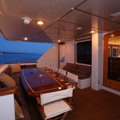 Sentimental Yacht 12