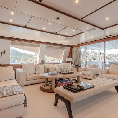 New Waves Yacht 15