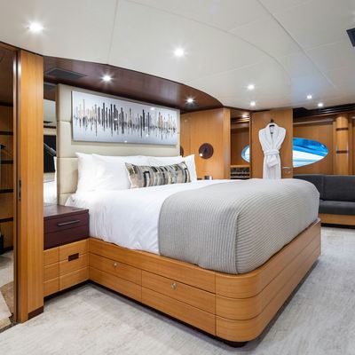 Last Call Yacht 13