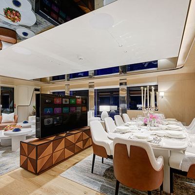 Lady Luna Yacht 13