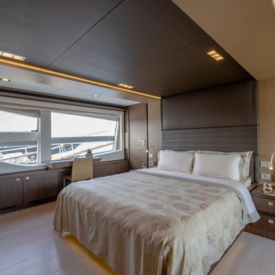 Infinitas Yacht 9