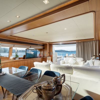 Ethna Yacht 13