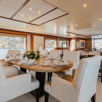 New Waves Yacht 13