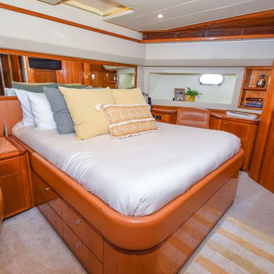 Cinque Mare Yacht 15