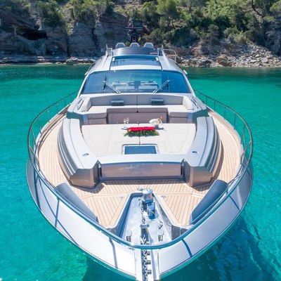 Beyond Yacht 13