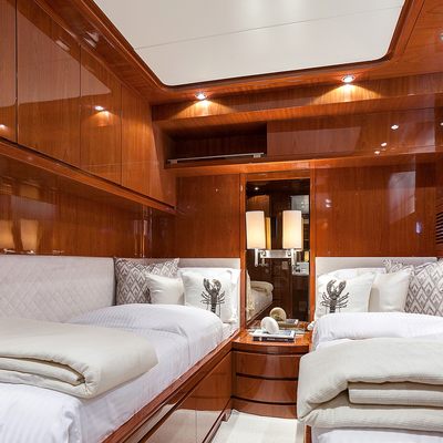Zen Yacht 15